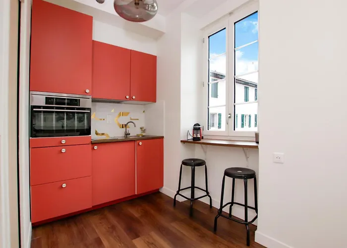 Bel Appartement, Offrant Calme Et Luminosite, Proche Cote Des Basques